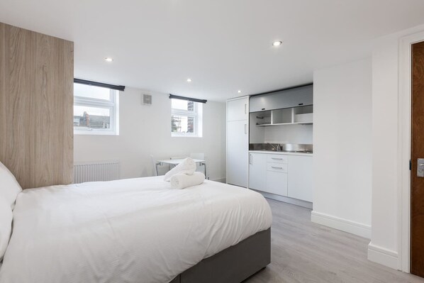 Hochwertige Bettwaren, Bügeleisen/Bügelbrett, kostenloses WLAN