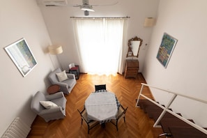 Suite junior | Sala de estar | Una televisión de pantalla plana