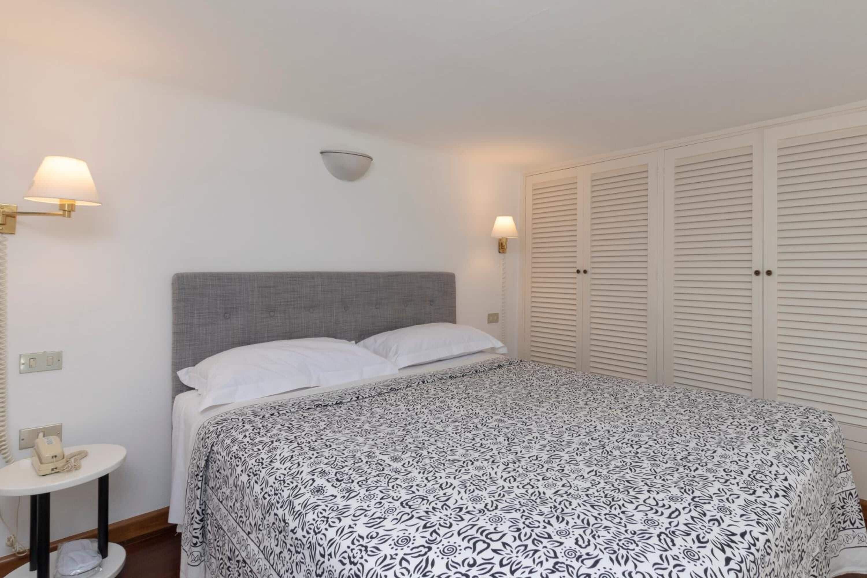 junior suite | 1 bedroom, down duvets, minibar, in-room safe