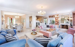 Living area - Villa Vanelia Mare (Chania)