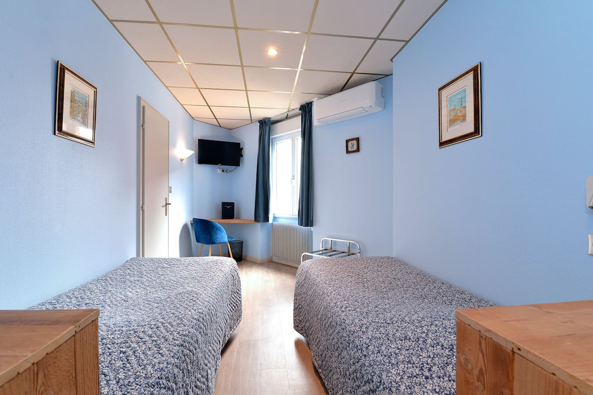 standard room | 1 bedroom, individually decorated, individually furnished, soundproofing