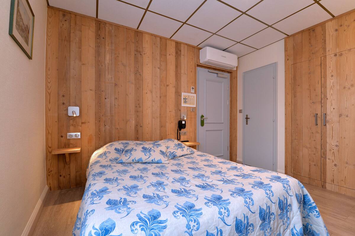 Habitación tradicional | Sistema de insonorización, wifi gratis, decoración individual