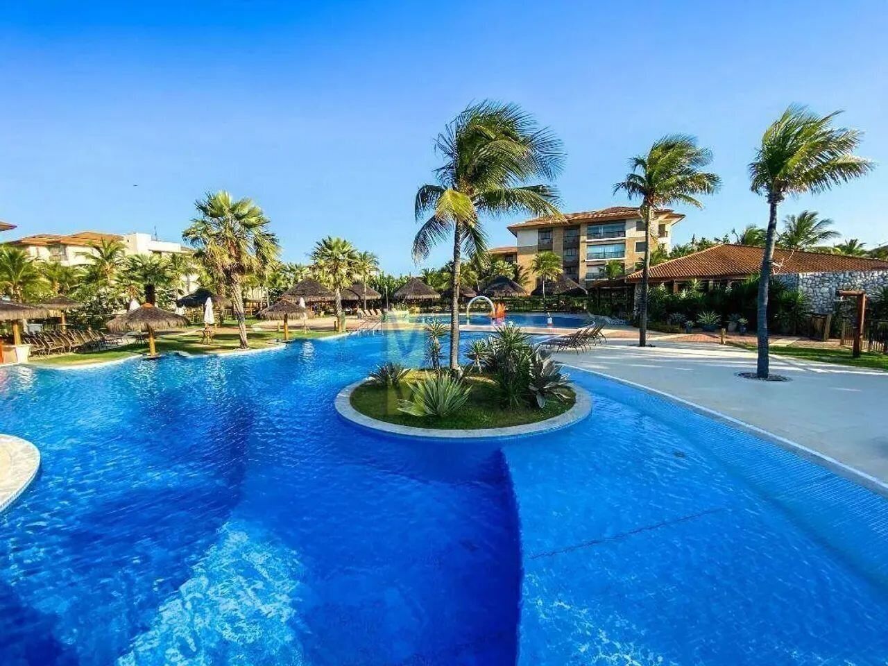 3 outdoor pools, free cabanas, pool umbrellas