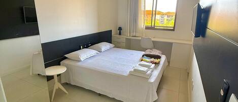 3 bedrooms, individually decorated, desk, free WiFi