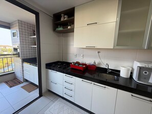 Fridge, microwave, oven, stovetop - Mandara Kauai Apartamento Maison 148 m2 (Aquiraz)