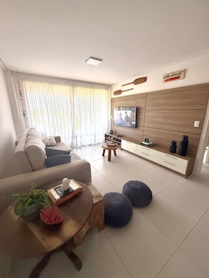 50-inch flat-screen TV with cable channels, TV - Mandara Kauai Apartamento Maison 148 m2 (Aquiraz)