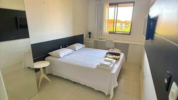 Apartamento club | 3 quartos, individualmente decorados, escrivaninha, Wi-Fi de cortesia