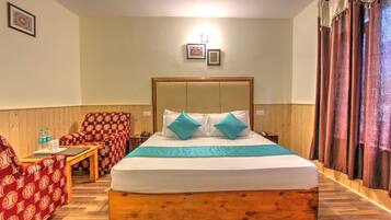 Luxury Room, 1 Bedroom, Balcony, Mountain View | Egyptian cotton sheets, premium bedding, desk, soundproofing