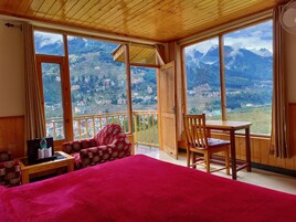 Habitación de lujo, 1 habitación, balcón, vistas a la montaña | Sábanas de algodón egipcio, ropa de cama de alta calidad, escritorio