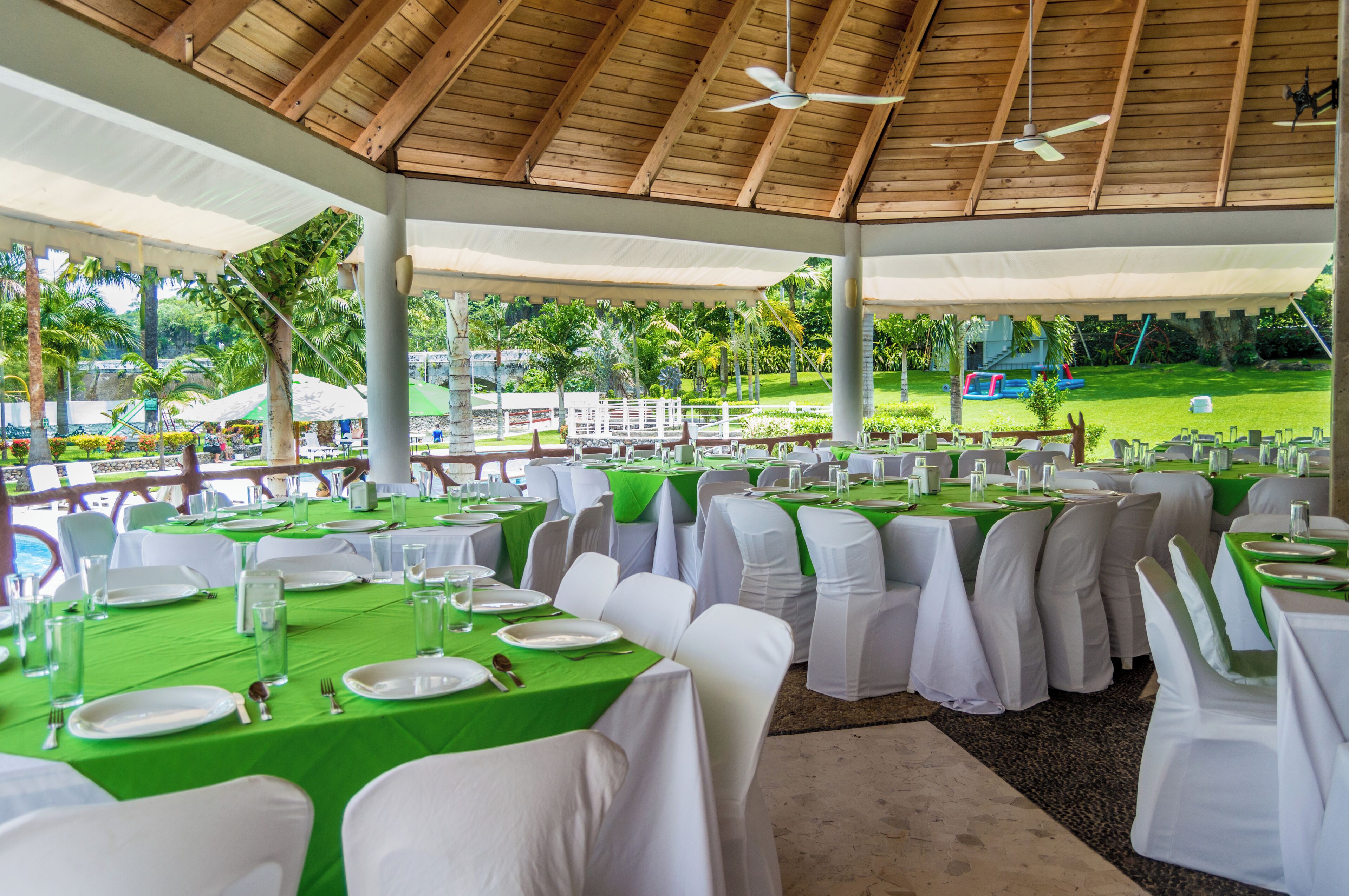 Espace banquet en plein air