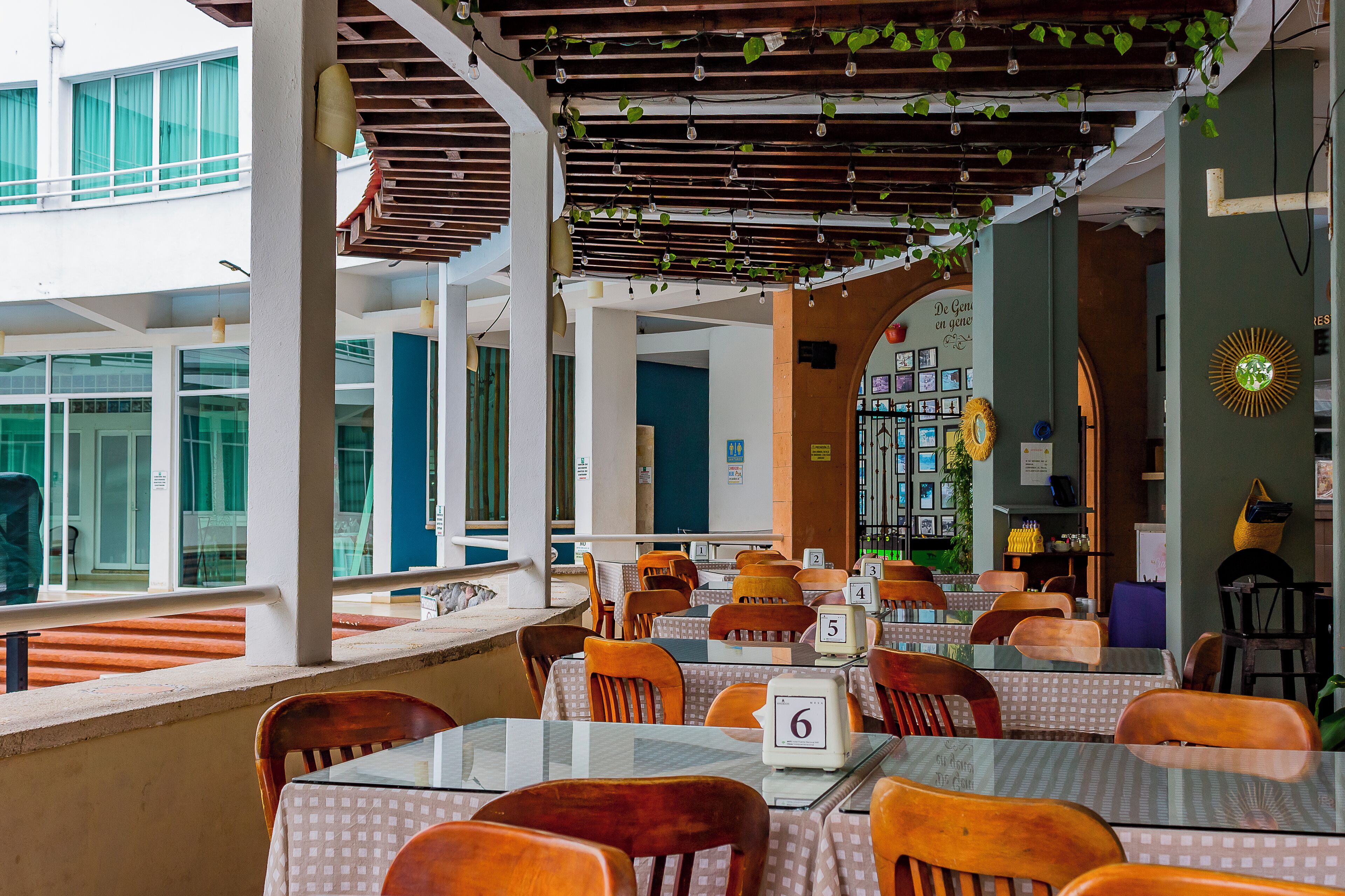 Breakfast, lunch, dinner served; Mexican cuisine, pool views 