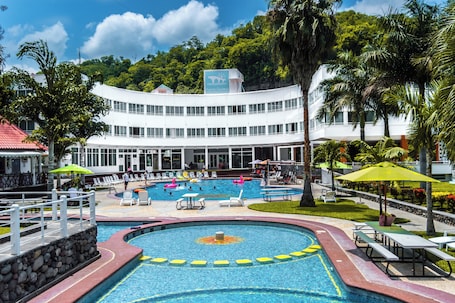 Front of property. Hotel Puente Nacional & Spa
