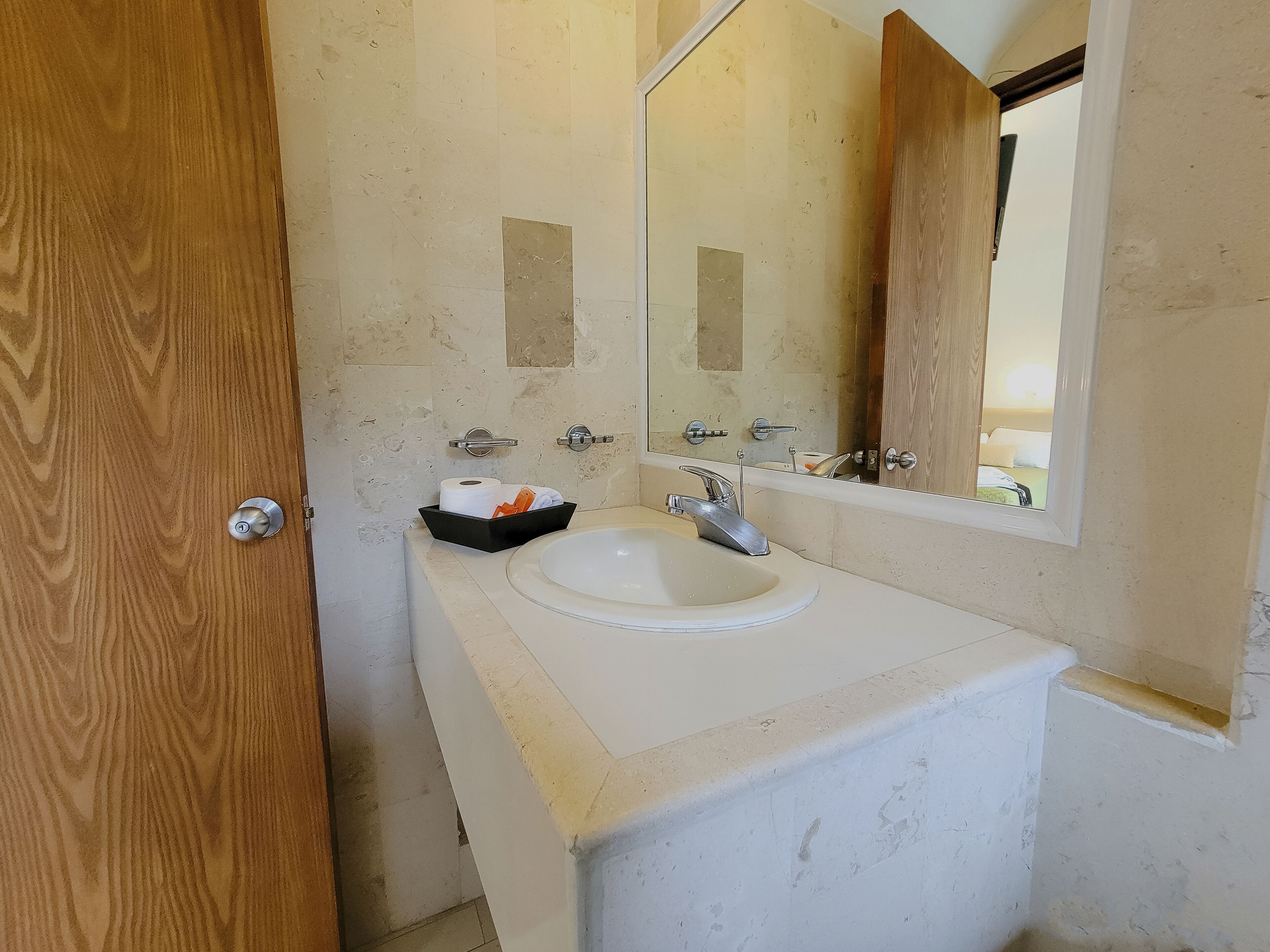 family double room | bathroom | shower, free toiletries, hair dryer, towels
