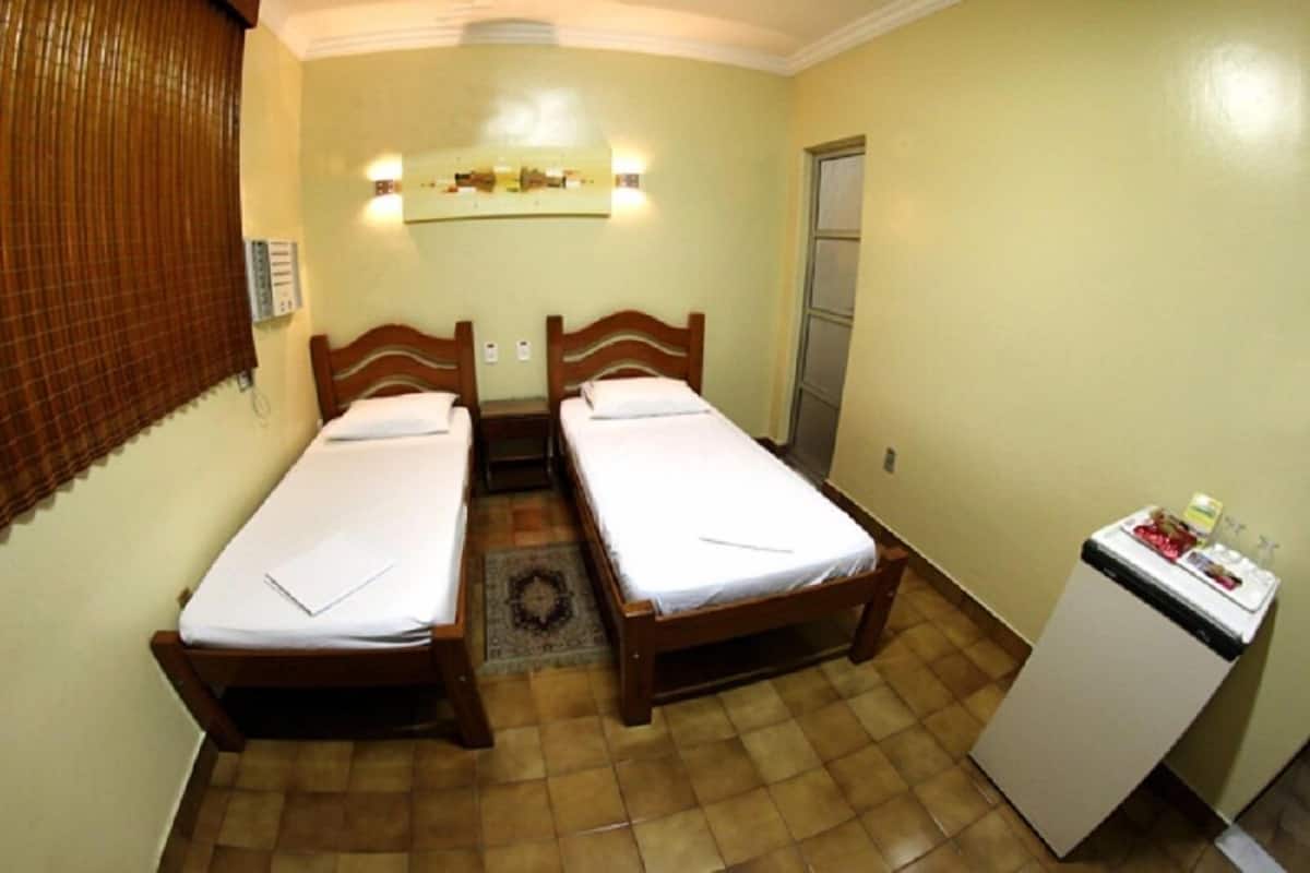 single room | minibar, in-room safe, desk, blackout curtains