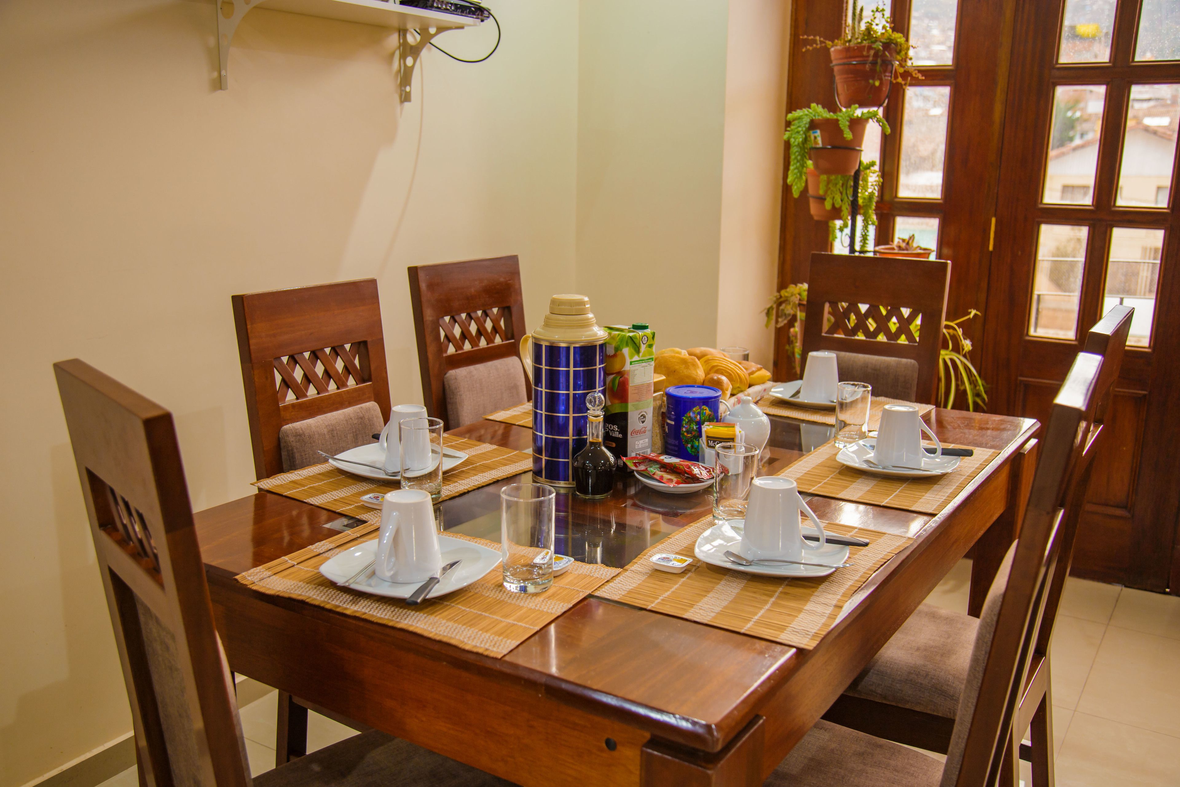 fridge, microwave, coffee/tea maker