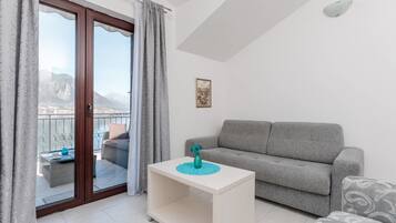 Comfort-lejlighed - 2 soveværelser - balkon - havudsigt | Badeværelse | Bruser, gratis toiletartikler, hårtørrer, hjemmesko