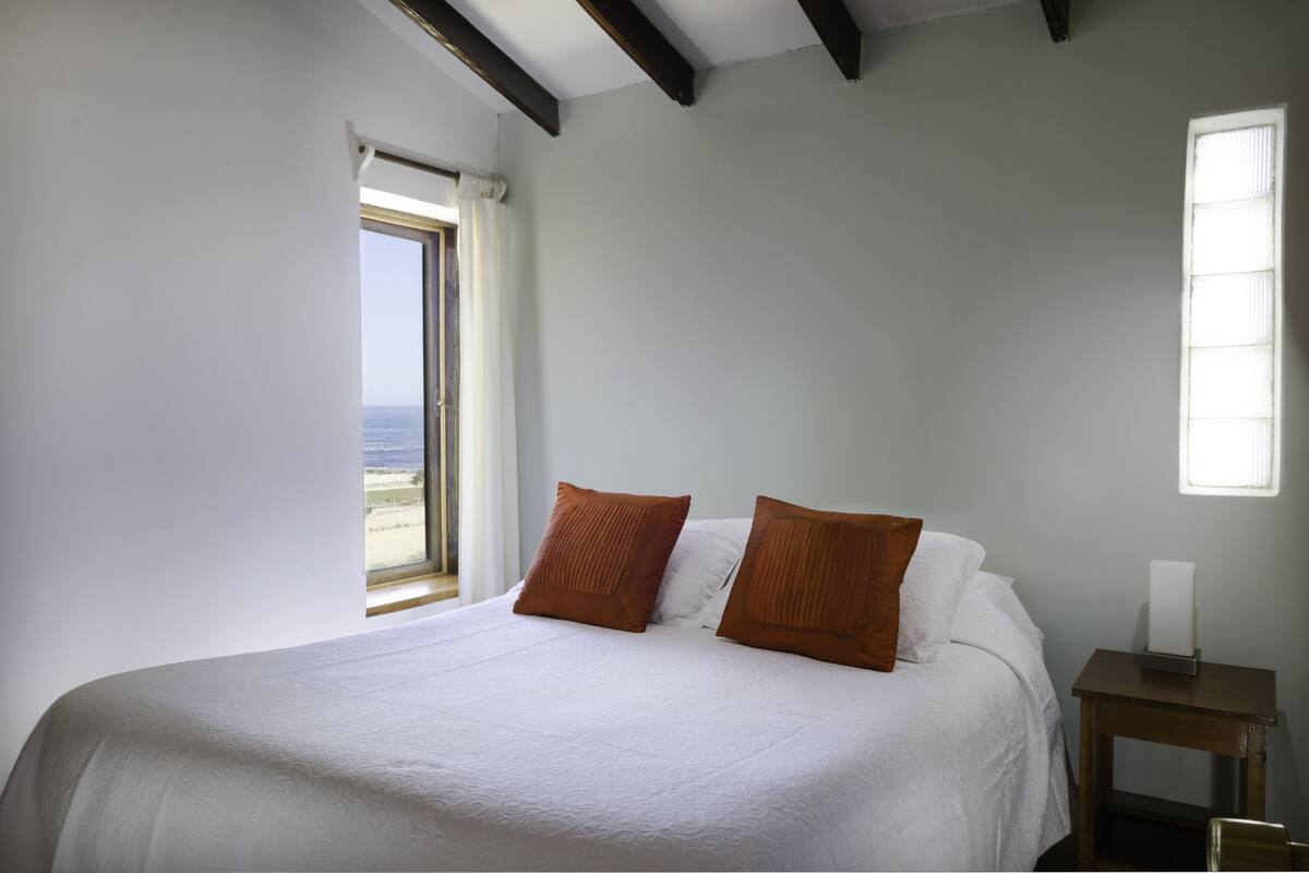 Coffres-forts dans les chambres, Wi-Fi gratuit, draps fournis