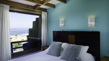 Suite, 1 Double Bed, Terrace | In-room safe, free WiFi, bed sheets