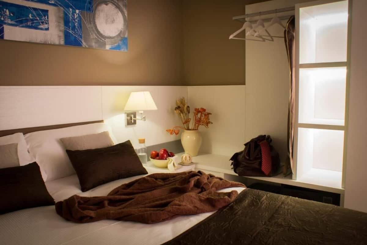 Economy Double Room | 2 bedrooms, premium bedding, minibar, in-room safe