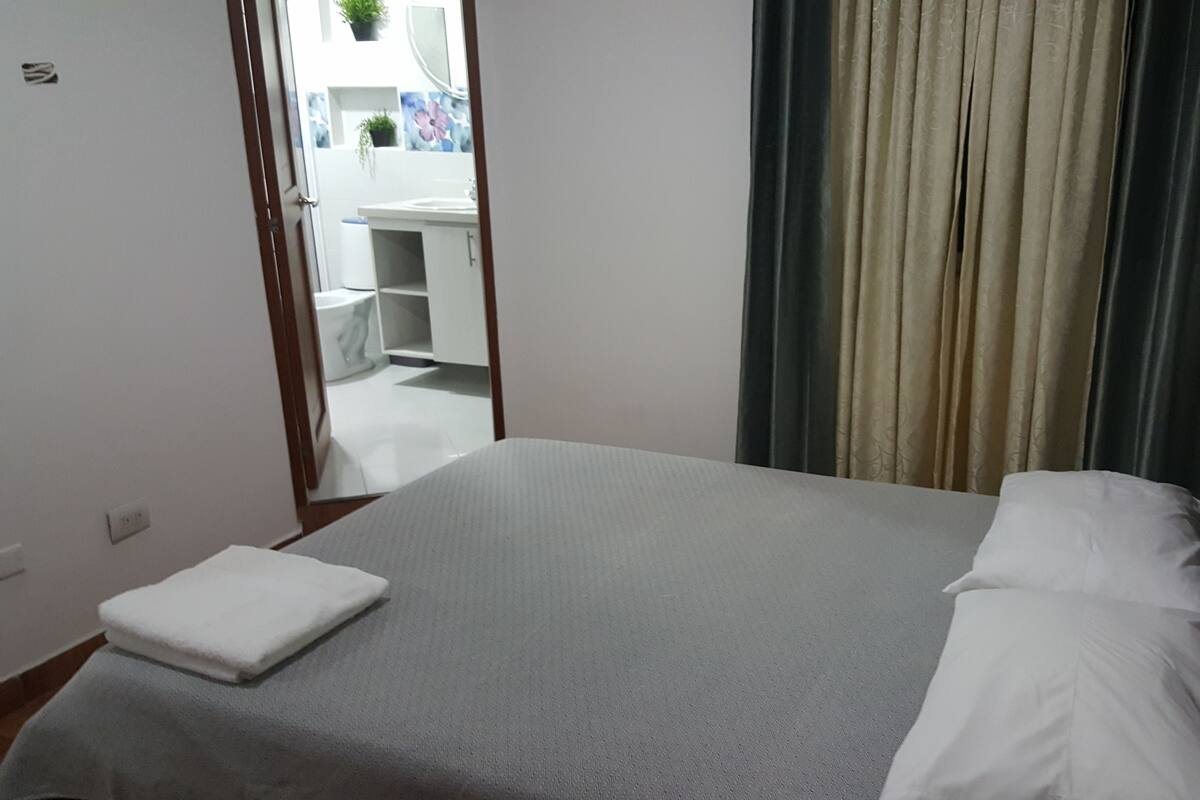 Apartamento família, 3 quartos | 1 quarto, ferros/tábuas de passar roupa, Wi-Fi de cortesia