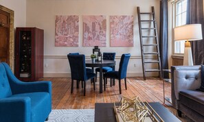 Apartment, 1 Bedroom | In-room dining