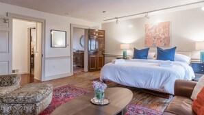Apartamento, 2 habitaciones | 1 dormitorio, escritorio, tabla de planchar con plancha y wifi gratis