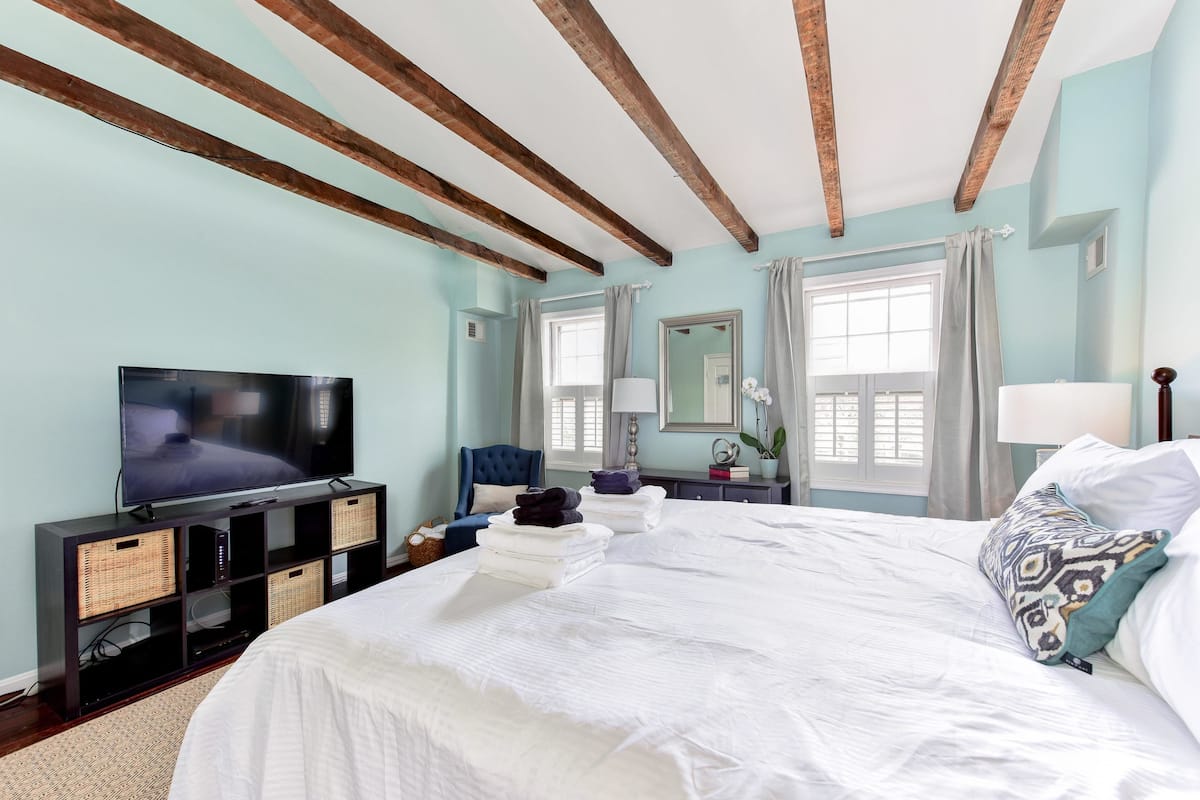 1 bedroom, desk, iron/ironing board, free WiFi