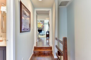 Hallway - 526 Gibbon Street (Alexandria)