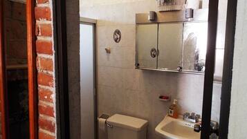 Cabin, Multiple Beds | Bathroom | Shower, towels