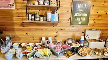 Desayuno buffet diario (ISK 2500 por persona)