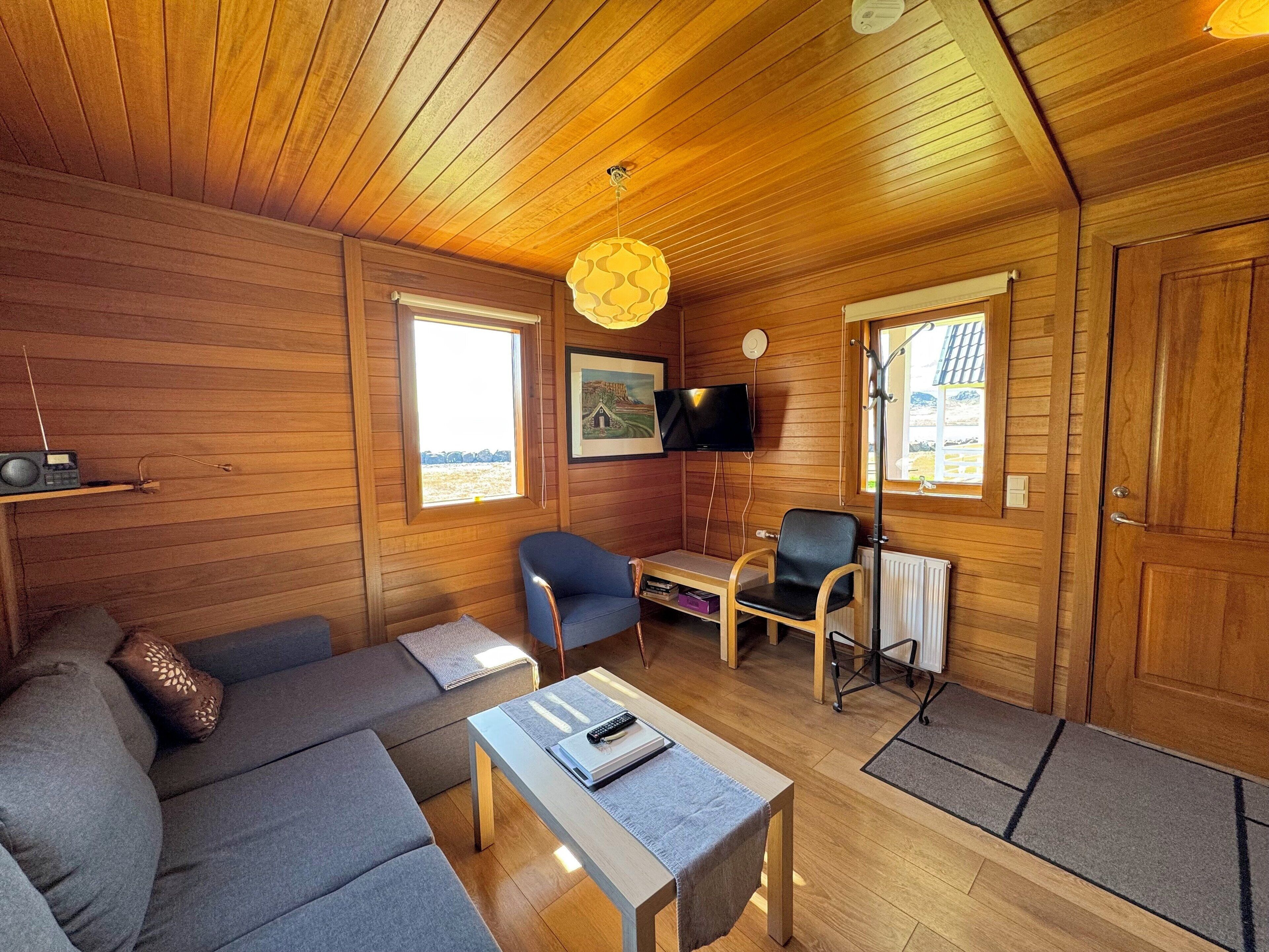 Bungalow | Living room | Flat-screen TV