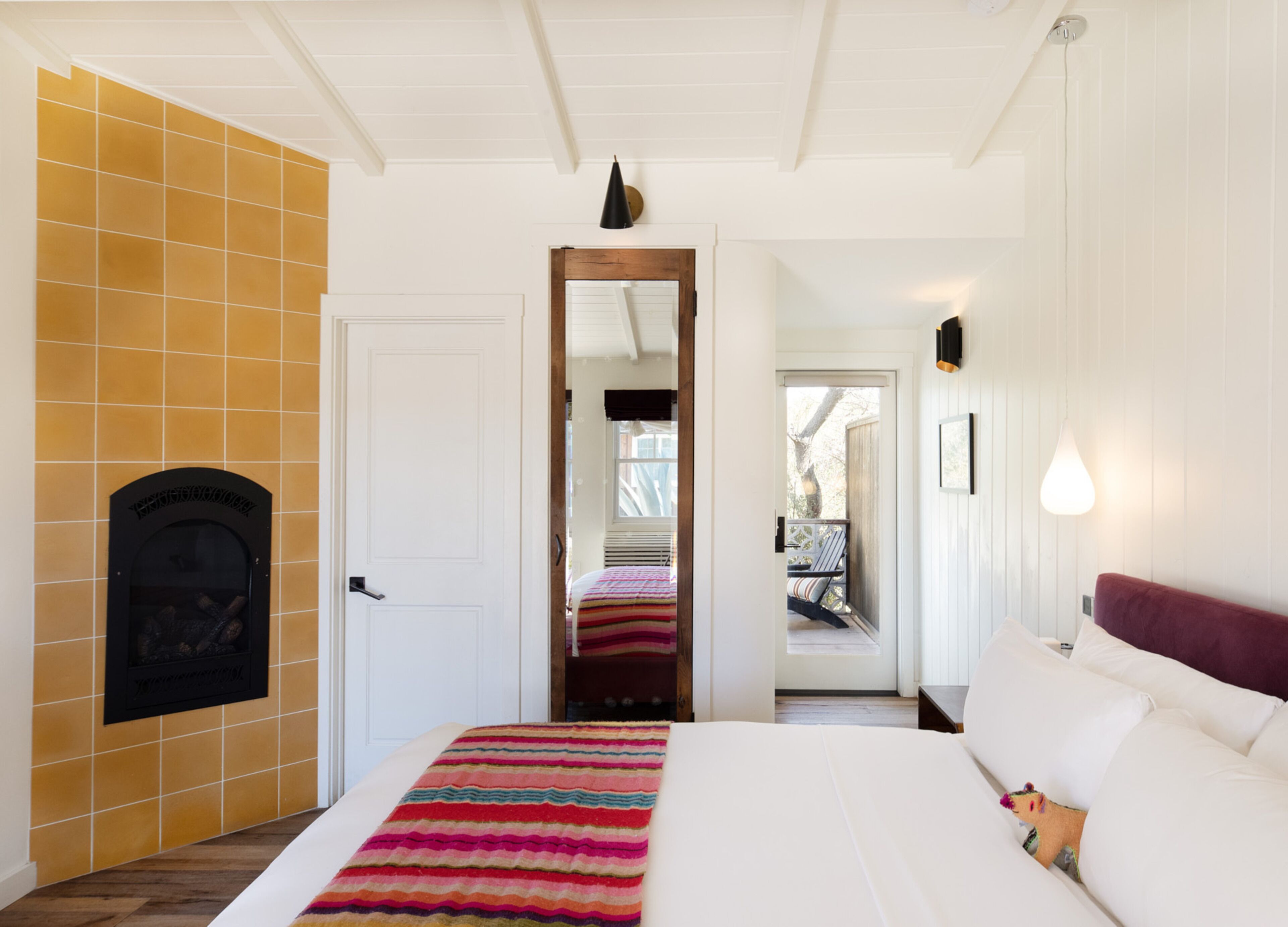 deluxe room, 1 king bed, patio | frette italian sheets, premium bedding, down duvets, pillow-top beds