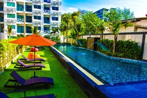 2 outdoor pools, a rooftop pool - Water Park Condominium by Able Estate (Pattaya)