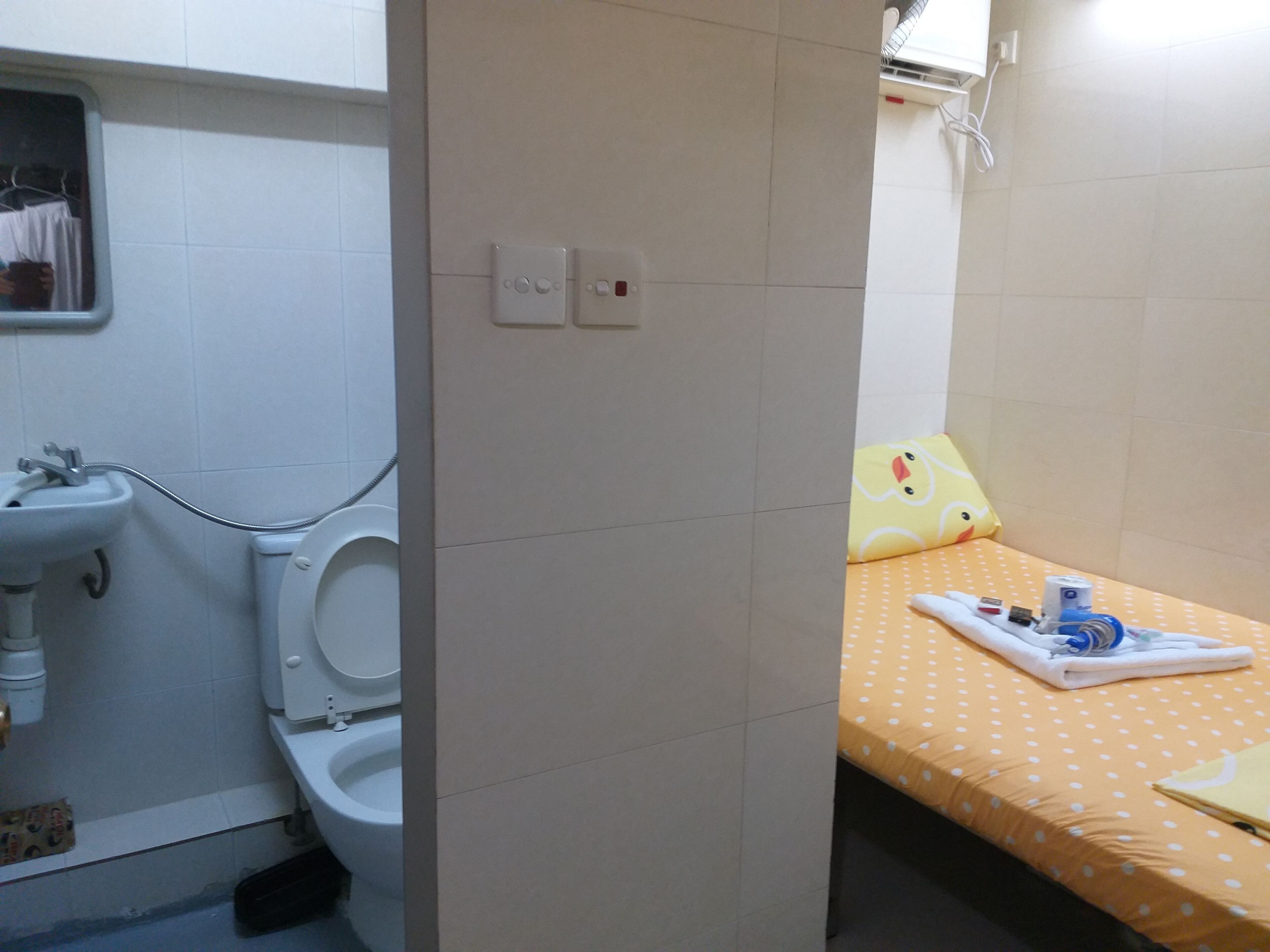 Foto - New Yan Yan Guest House reception 9th floor Flat E4 E6