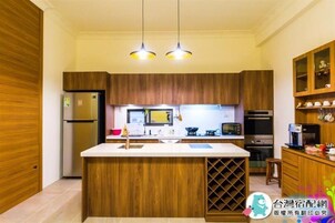 Geladeira, cafeteira/chaleira