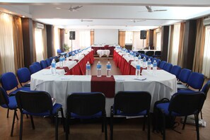 Banquet hall - Alor Grande Holiday Resort (Candolim)