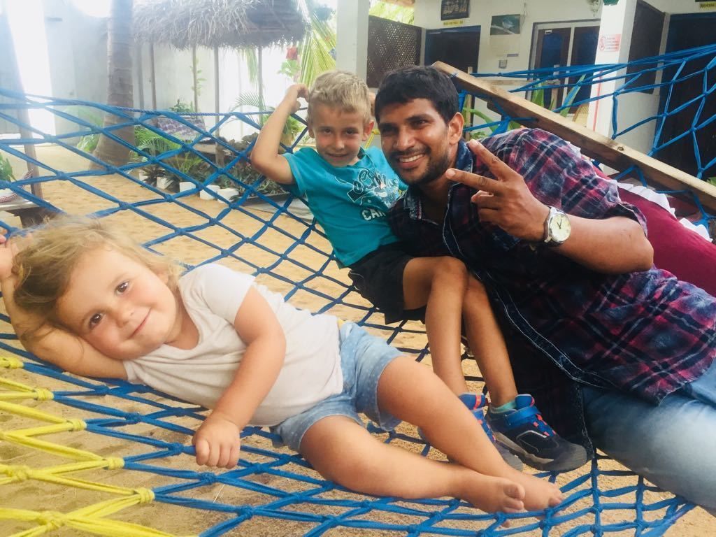 Habitación triple Confort, 1 habitación, vistas a la laguna | 1 dormitorio, caja fuerte, escritorio y tabla de planchar con plancha