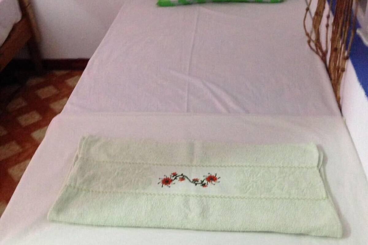 1 ห้องนอน, ตู้นิรภัยในห้องพัก, โต๊ะทำงาน, เตารีด/โต๊ะรีดผ้า