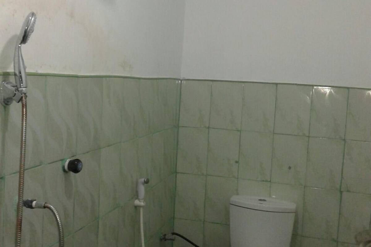 ห้องน้ำ | ฝักบัว, เรนชาวเวอร์, ของใช้ในห้องน้ำฟรี, ไดร์เป่าผม