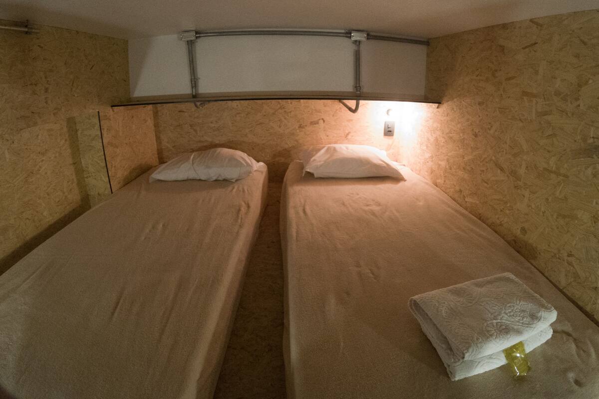 Economy Cabin, 2 Single Beds | 1 bedroom, iron/ironing board, free WiFi