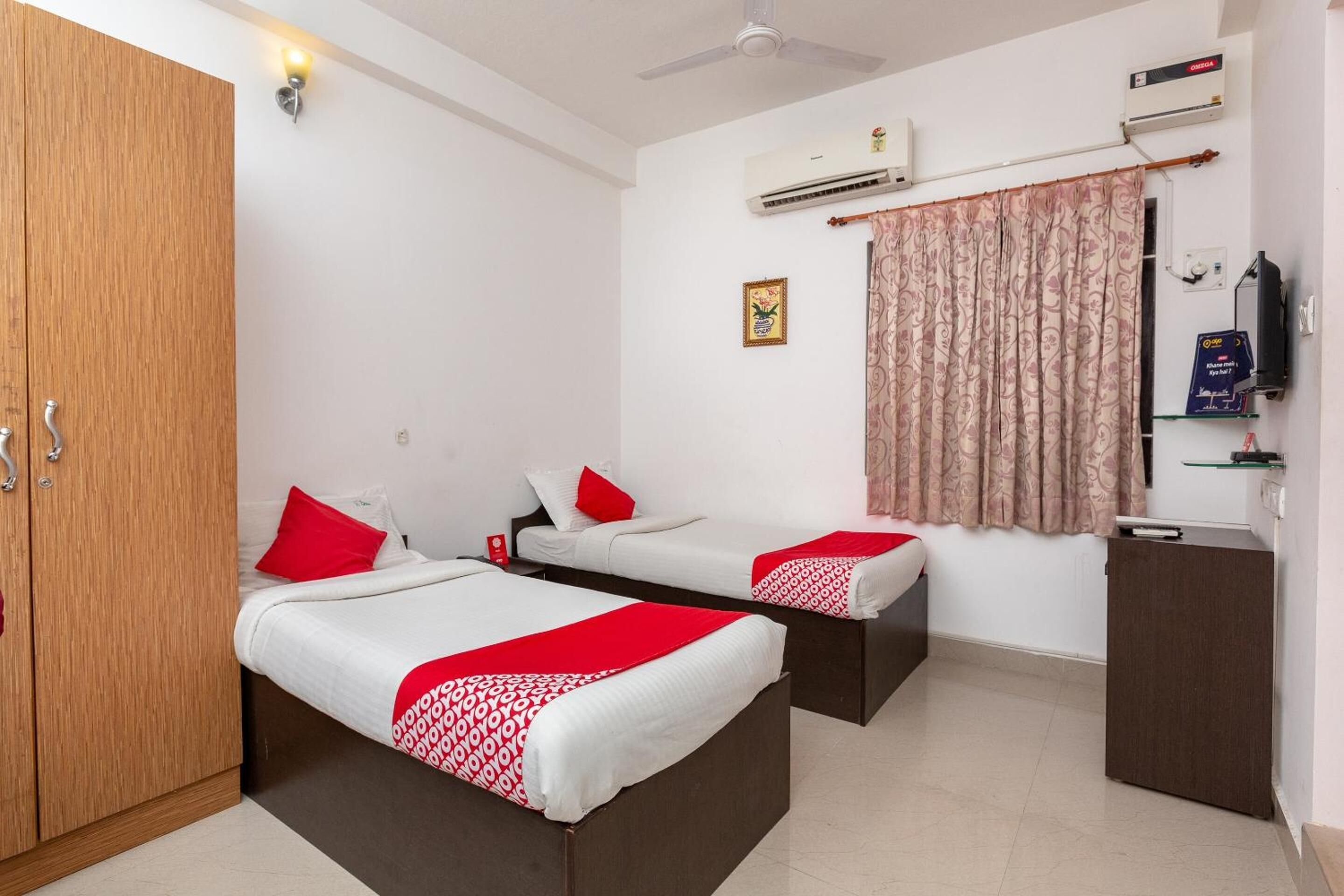 Työpöytä, kannettavalle tietokoneelle sopiva työtila, äänieristys