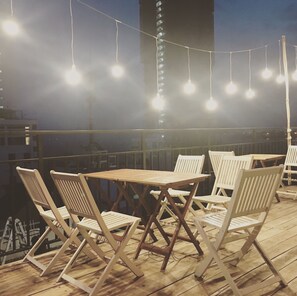 Outdoor dining - Birdnests Hotel (Nha Trang)