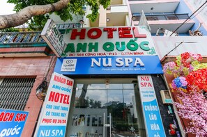 Front of property - Anh Quoc Hotel (Ho Chi Minh City)