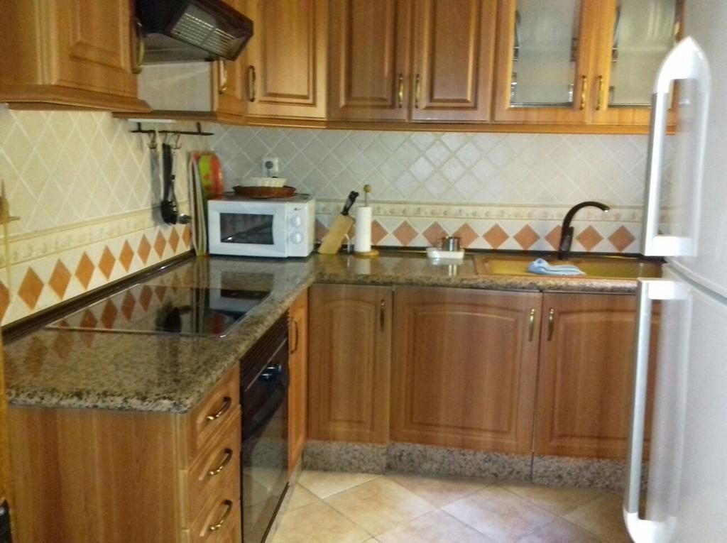 Apartment, 2 Bedrooms | Private kitchen | Fridge, microwave, oven, stovetop