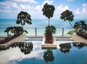 2 outdoor pools - NorthPoint Pattaya with Sea View (Pattaya)