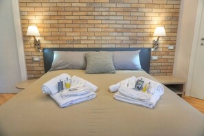 Premium bedding, desk, free WiFi, bed sheets - Little Rock (Gaeta)
