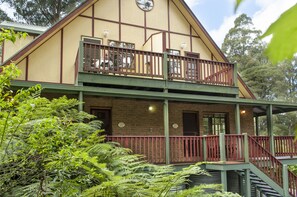 Front of property - Mountain Lodge (Mount Dandenong)