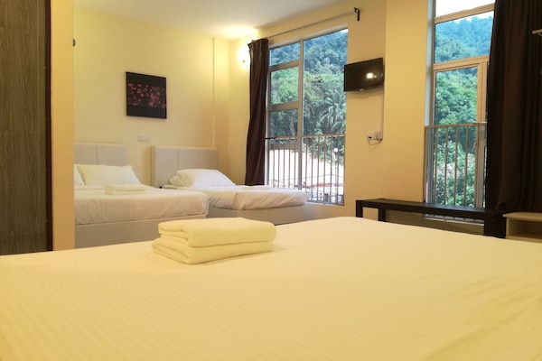 Family Suite, 5 Pax | Premium bedding, desk, iron/ironing board (on request)