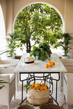 Căn hộ dành cho gia đình, 2 phòng ngủ, hiên (Economy) | Khu ẩm thực ngoài trời