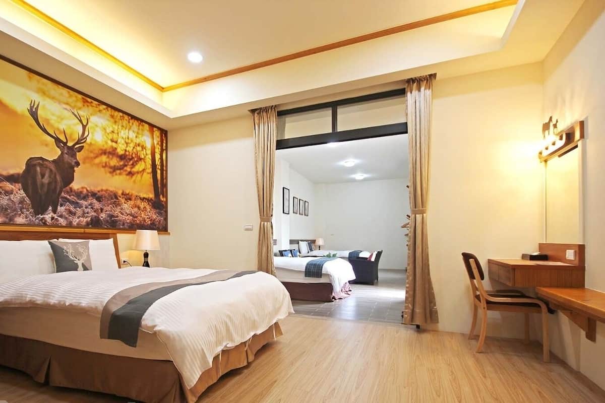 Habitación familiar, no fumadores, balcón | 1 dormitorio, cortinas opacas, wifi gratis y ropa de cama
